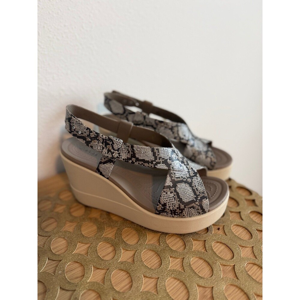 Crocs LiteRide Brooklyn High Wedge Sandals in Gray Snakeskin Print Women’s 7